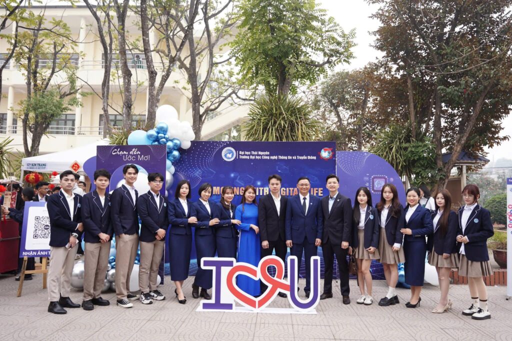 ICTU ĐỒNG HÀNH CÙNG THPT CHU VĂN AN - 16/10/2025